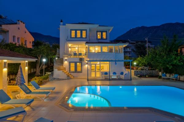 Villa Secret Blue